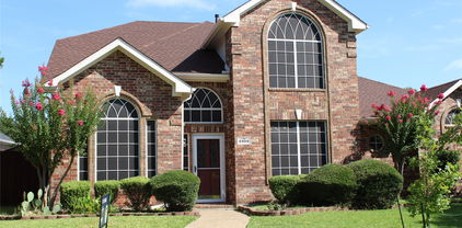 8905 Lakepointe Ave, Rowlett