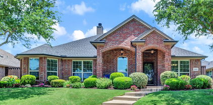 1402 White Water Ln, Rockwall