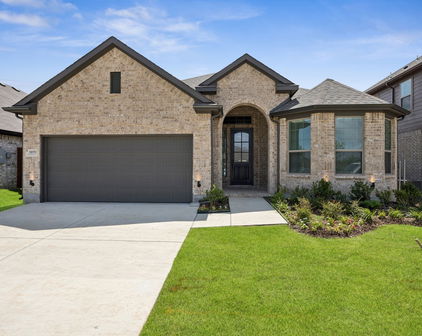 3913 Summerfield Dr, Crandall