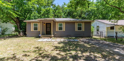 1115 S Frances St, Terrell