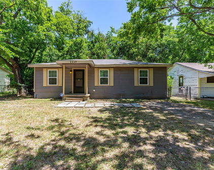 1115 S Frances St, Terrell