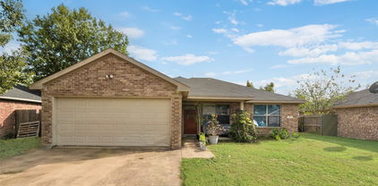 800 Phillips Cir, Kaufman