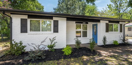 409 E 2nd St, Quinlan