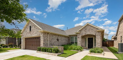 1572 Cedar Crest Dr, Forney