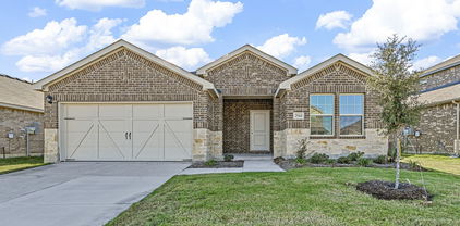 2011 Peregrine Way, Crandall