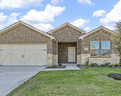 2011 Peregrine Way, Crandall