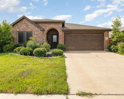 2926 Montrose Trl, Forney