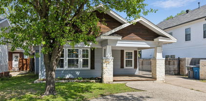 318 S Montreal Ave, Dallas
