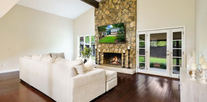 12208 Treeview Ln, Farmers Branch