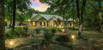 8004 County Road 2412, Quinlan