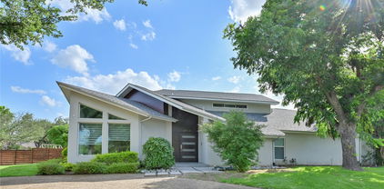 6956 Meadowbriar Ln, Dallas