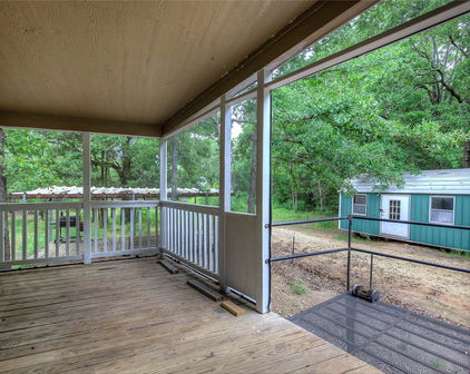 1338 County Road 3702, Quinlan