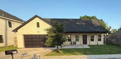 424 N Mcgraw St, Forney