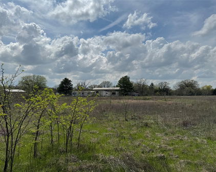 2114 County Road 2512, Quinlan