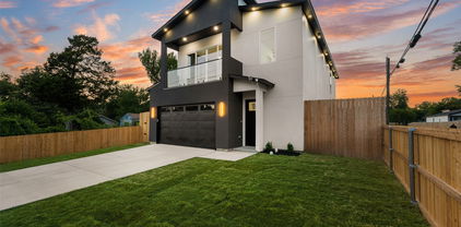 1651 E Overton St, Dallas