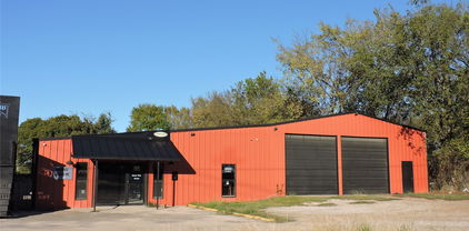 920 W Mason St, Mabank