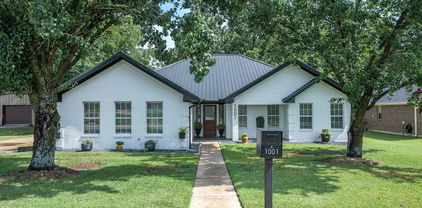 1001 E Oneal, Wills Point