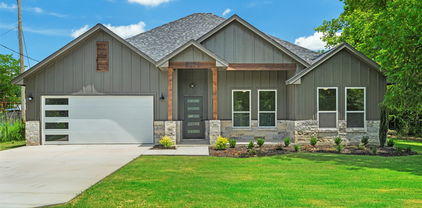 8271 Fairport Rd, Dallas