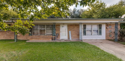 425 Lybrand St, Wills Point