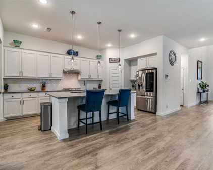 612 Claverton Ln, Forney