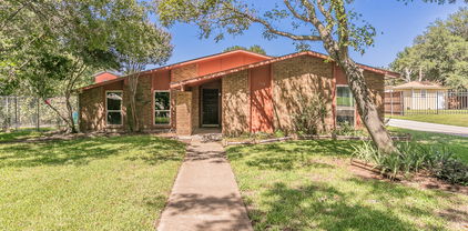 2106 Acer Ct, Grand Prairie