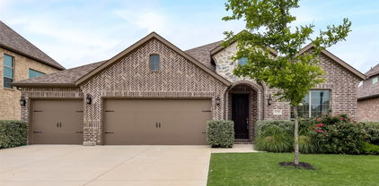 1120 Chickadee Dr, Forney