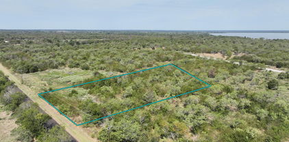7077 County Road 4042, Kemp