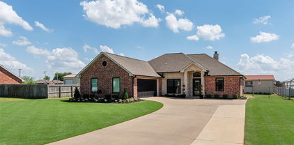306 E Pine St, Mabank