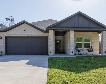 605 Bethlehem St, Terrell