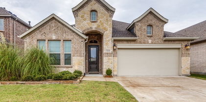 1604 Cedar Crest Dr, Forney