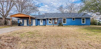 919 Canton Ave, Wills Point