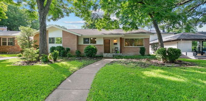 11830 Dixfield Dr, Dallas
