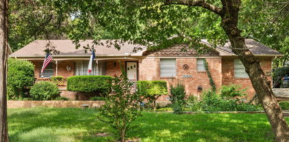1003 Tanglewood Dr, Cedar Hill