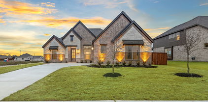805 Anthem Ln, Forney