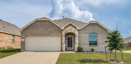 2313 Spokane Dr, Forney