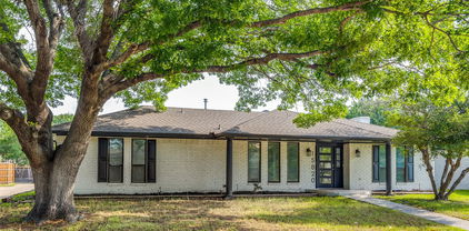 15820 Meadow Vista Dr, Dallas