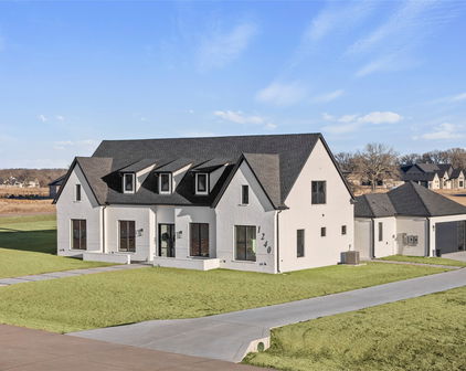 1240 Deerfield Dr, Wills Point