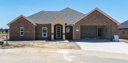 721 Cobblestone Cir, Mabank