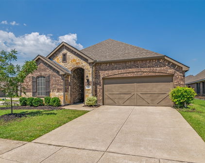 1304 Meridian Dr, Forney