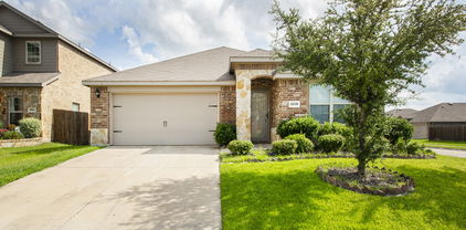 2270 Tombstone Dr, Forney