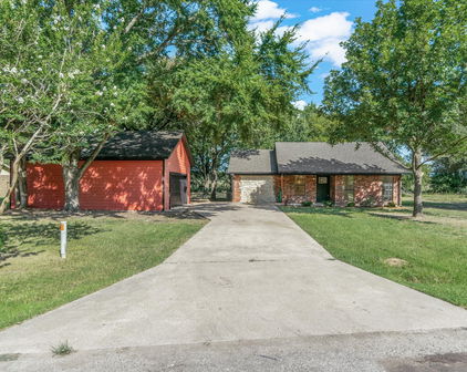 910 Willow Dr, Wills Point