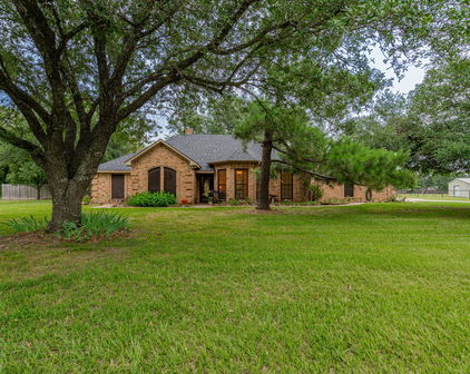 8429 Karen Ln, Terrell