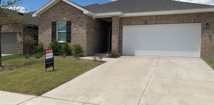 1843 Mccree St, Forney