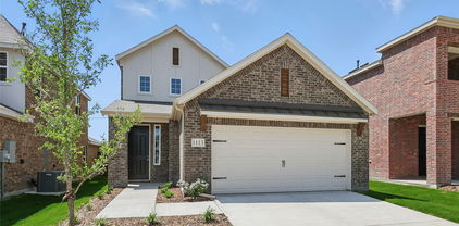 1113 Baker Bridge Dr, Forney