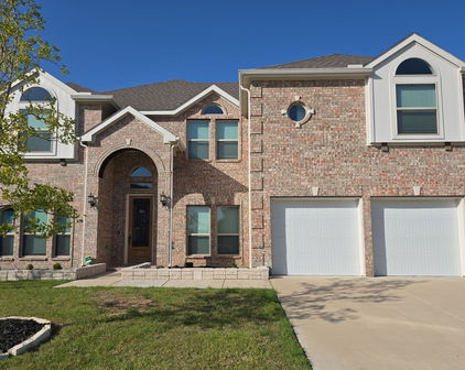 838 Blue Heron Dr, Forney