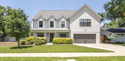 7841 Blackbird Ln, Dallas