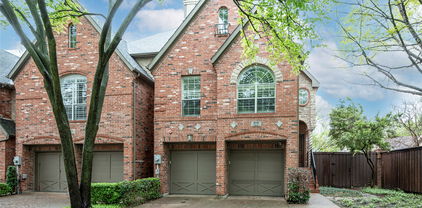 4144 Towne Green Cir, Addison