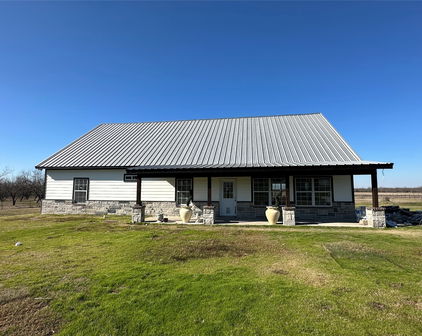 2502 W Moore, Terrell