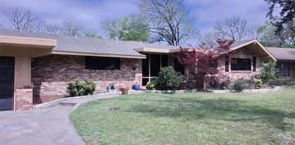 647 Monssen Dr, Dallas