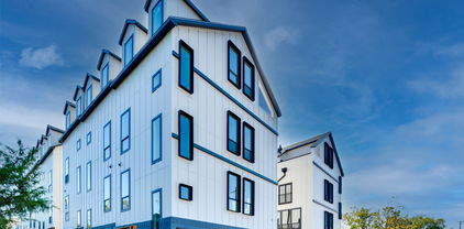 512 N Lancaster St, Dallas